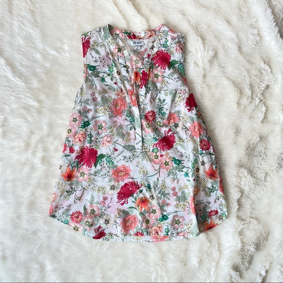 Old Navy Floral V Neck Tank Top - Picture 2 of 5
